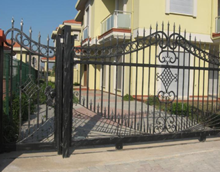 Ferforje Bahçe Kapıları